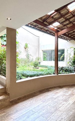 Casa à venda com 200m², 4 quartos e 3 vagas Casa à venda com 200m², 4 quartos e 3 vagasJardim - Churrasqueira