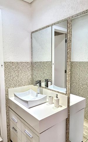 Casa à venda com 200m², 4 quartos e 3 vagas Casa à venda com 200m², 4 quartos e 3 vagasBanheiro da Suíte 1
