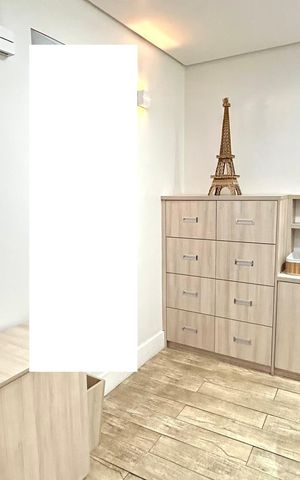 Casa à venda com 200m², 4 quartos e 3 vagas Casa à venda com 200m², 4 quartos e 3 vagasEscritório