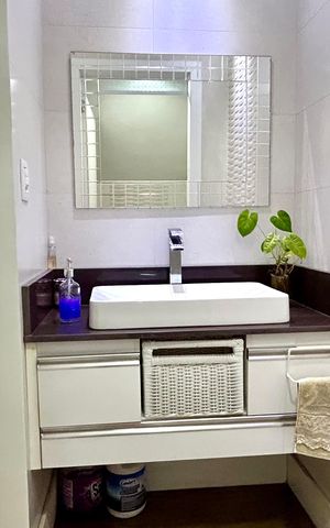 Casa à venda com 200m², 4 quartos e 3 vagas Casa à venda com 200m², 4 quartos e 3 vagasLavabo