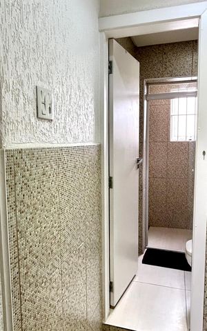 Casa à venda com 200m², 4 quartos e 3 vagas Casa à venda com 200m², 4 quartos e 3 vagasBanheiro da Suíte 1
