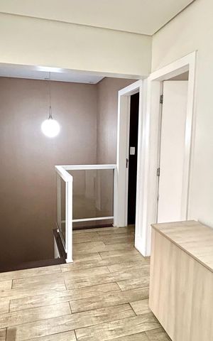 Casa à venda com 200m², 4 quartos e 3 vagas Casa à venda com 200m², 4 quartos e 3 vagasEscritório