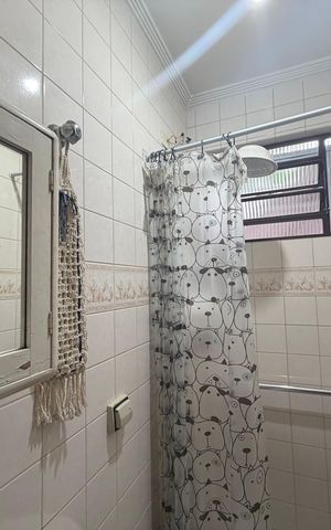 Casa à venda com 244m², 5 quartos e 4 vagas Casa à venda com 244m², 5 quartos e 4 vagasBanheiro 1