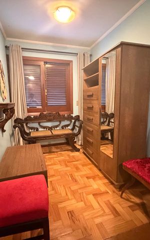 Casa à venda com 244m², 5 quartos e 4 vagas Casa à venda com 244m², 5 quartos e 4 vagasQuarto 2