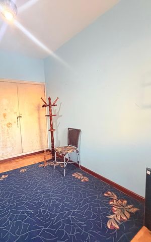 Casa à venda com 244m², 5 quartos e 4 vagas Casa à venda com 244m², 5 quartos e 4 vagasQuarto 1