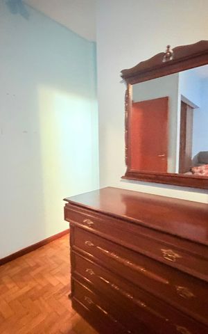 Casa à venda com 244m², 5 quartos e 4 vagas Casa à venda com 244m², 5 quartos e 4 vagasQuarto 3