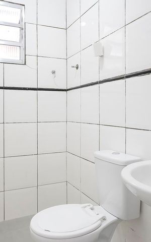 Casa para alugar com 70m², 2 quartos e sem vagaBanheiro da suíte
