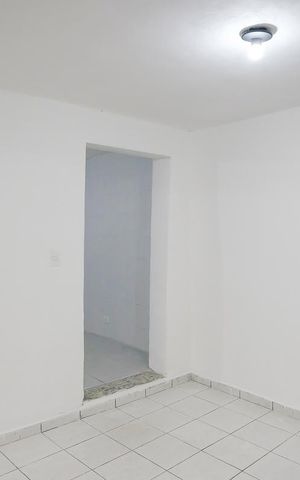 Casa para alugar com 70m², 2 quartos e sem vagaSala