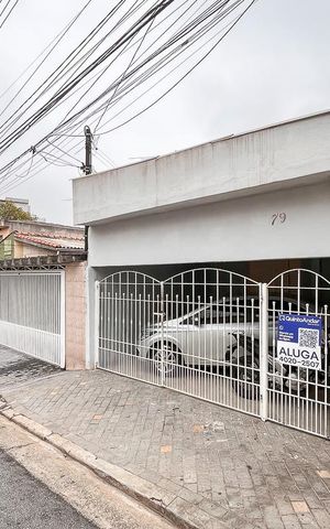 Casa para alugar com 70m², 2 quartos e sem vagaFachada + plaquinha 