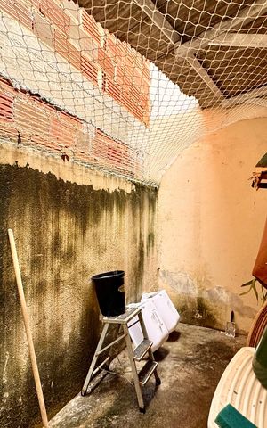 Casa à venda com 80m², 2 quartos e sem vaga