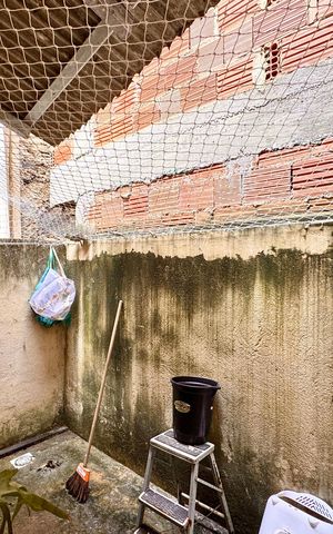 Casa à venda com 80m², 2 quartos e sem vaga