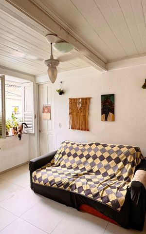 Casa à venda com 80m², 2 quartos e sem vaga