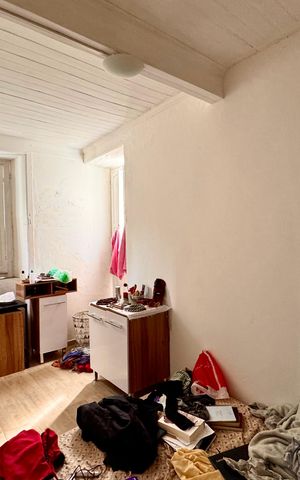 Casa à venda com 80m², 2 quartos e sem vaga