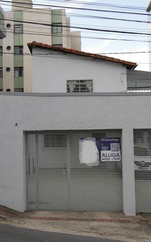 Casa para alugar com 360m², 4 quartos e 2 vagasFachada