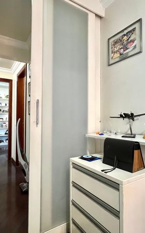 Apartamento à venda com 143m², 4 quartos e 3 vagas Apartamento à venda com 143m², 4 quartos e 3 vagasEscritório