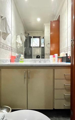 Apartamento à venda com 143m², 4 quartos e 3 vagas Apartamento à venda com 143m², 4 quartos e 3 vagasBanheiro da Suíte 2
