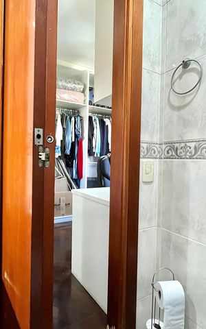 Apartamento à venda com 143m², 4 quartos e 3 vagas Apartamento à venda com 143m², 4 quartos e 3 vagasBanheiro da Suíte 2