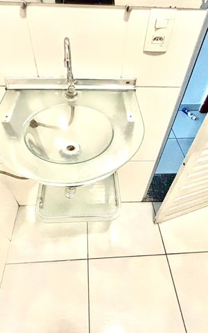 Casa para alugar com 80m², 2 quartos e 1 vaga Casa para alugar com 80m², 2 quartos e 1 vagaBanheiro 1