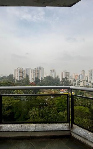 Apartamento à venda com 542m², 5 quartos e 4 vagas Apartamento à venda com 542m², 5 quartos e 4 vagasSacada Suíte 5