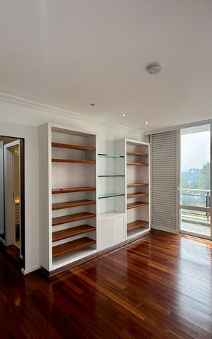 Apartamento à venda com 542m², 5 quartos e 4 vagas Apartamento à venda com 542m², 5 quartos e 4 vagasSuíte 3
