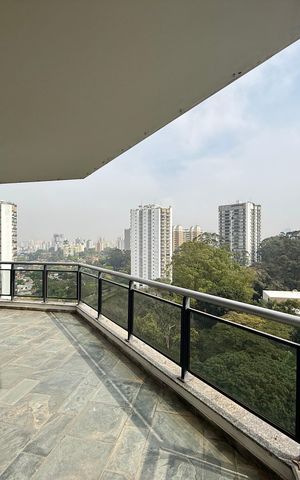 Apartamento à venda com 542m², 5 quartos e 4 vagas Apartamento à venda com 542m², 5 quartos e 4 vagasSacada