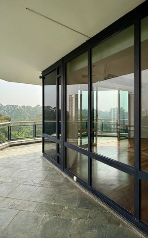 Apartamento à venda com 542m², 5 quartos e 4 vagas Apartamento à venda com 542m², 5 quartos e 4 vagasSacada