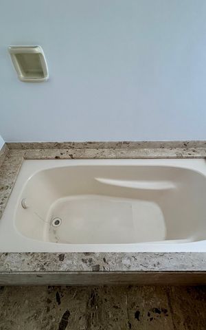 Apartamento à venda com 542m², 5 quartos e 4 vagas Apartamento à venda com 542m², 5 quartos e 4 vagasBanheiro Suíte 3