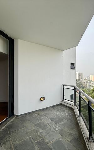 Apartamento à venda com 542m², 5 quartos e 4 vagas Apartamento à venda com 542m², 5 quartos e 4 vagasSacada Sala de Jantar