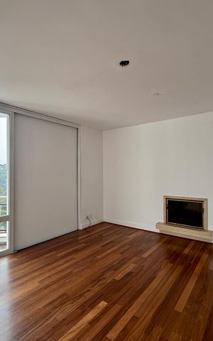 Apartamento à venda com 542m², 5 quartos e 4 vagas Apartamento à venda com 542m², 5 quartos e 4 vagasSala 2