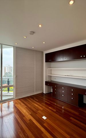 Apartamento à venda com 542m², 5 quartos e 4 vagas Apartamento à venda com 542m², 5 quartos e 4 vagasSuíte 5