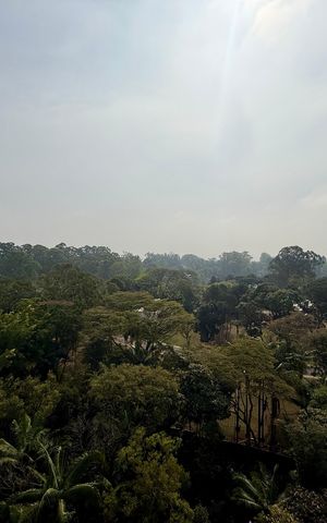 Apartamento à venda com 542m², 5 quartos e 4 vagas Apartamento à venda com 542m², 5 quartos e 4 vagasVista da sacada