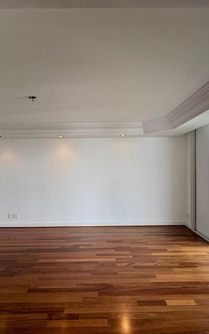 Apartamento à venda com 542m², 5 quartos e 4 vagas Apartamento à venda com 542m², 5 quartos e 4 vagasSala de Jantar