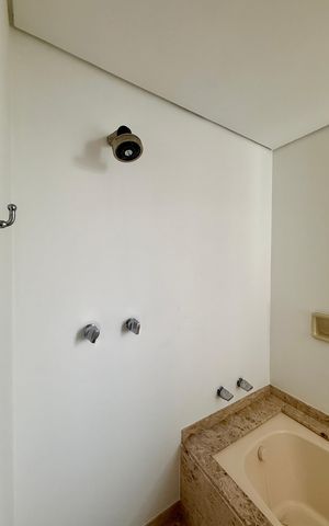Apartamento à venda com 542m², 5 quartos e 4 vagas Apartamento à venda com 542m², 5 quartos e 4 vagasBanheiro Suíte 3