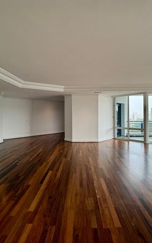 Apartamento à venda com 542m², 5 quartos e 4 vagas Apartamento à venda com 542m², 5 quartos e 4 vagasSala