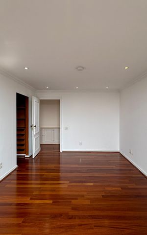 Apartamento à venda com 542m², 5 quartos e 4 vagas Apartamento à venda com 542m², 5 quartos e 4 vagasSuíte 2
