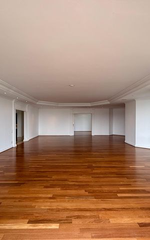 Apartamento à venda com 542m², 5 quartos e 4 vagas Apartamento à venda com 542m², 5 quartos e 4 vagasSala