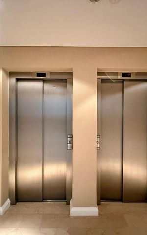 Apartamento à venda com 542m², 5 quartos e 4 vagas Apartamento à venda com 542m², 5 quartos e 4 vagasÁrea comum