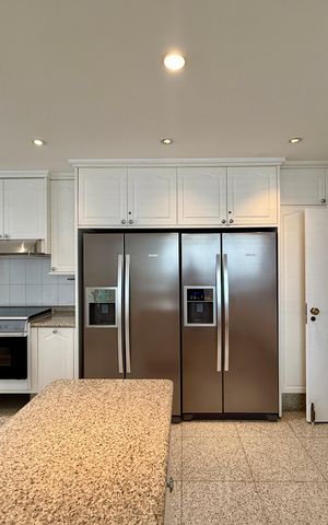 Apartamento à venda com 542m², 5 quartos e 4 vagas Apartamento à venda com 542m², 5 quartos e 4 vagasCozinha
