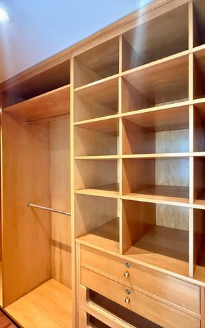 Apartamento à venda com 542m², 5 quartos e 4 vagas Apartamento à venda com 542m², 5 quartos e 4 vagasCloset Suíte 1