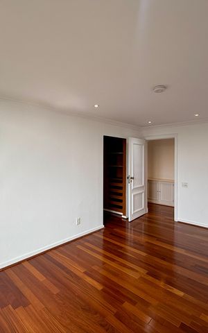 Apartamento à venda com 542m², 5 quartos e 4 vagas Apartamento à venda com 542m², 5 quartos e 4 vagasSuíte 2