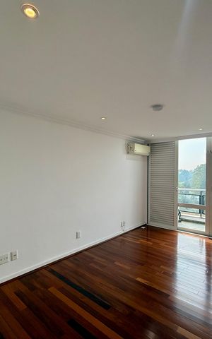 Apartamento à venda com 542m², 5 quartos e 4 vagas Apartamento à venda com 542m², 5 quartos e 4 vagasSuíte 2