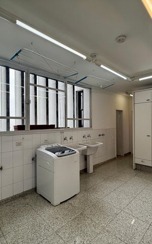 Apartamento à venda com 542m², 5 quartos e 4 vagas Apartamento à venda com 542m², 5 quartos e 4 vagasÁrea de Serviço