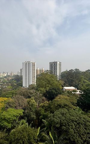 Apartamento à venda com 542m², 5 quartos e 4 vagas Apartamento à venda com 542m², 5 quartos e 4 vagasVista da sacada