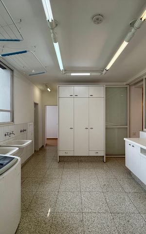 Apartamento à venda com 542m², 5 quartos e 4 vagas Apartamento à venda com 542m², 5 quartos e 4 vagasÁrea de Serviço