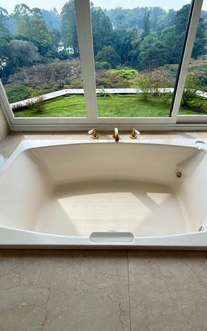 Apartamento à venda com 542m², 5 quartos e 4 vagas Apartamento à venda com 542m², 5 quartos e 4 vagasBanheiro Suíte 1