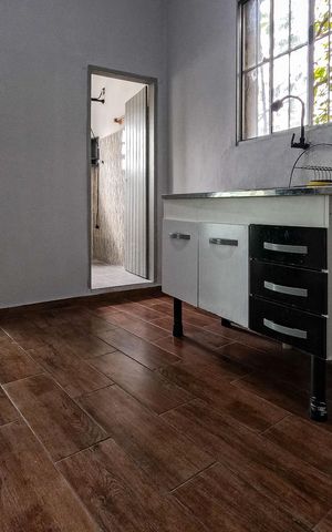 Casa para alugar com 30m², 1 quarto e sem vaga