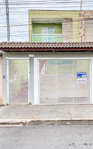 Casa à venda com 287m², 3 quartos e 4 vagasFachada