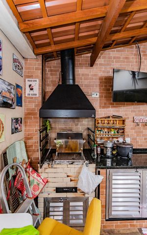Casa à venda com 110m², 2 quartos e 2 vagas Casa à venda com 110m², 2 quartos e 2 vagasChurrasqueira
