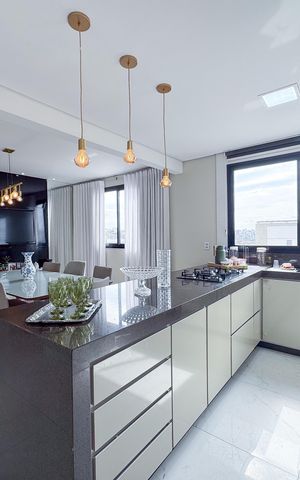 Apartamento à venda com 214m², 3 quartos e 5 vagas Apartamento à venda com 214m², 3 quartos e 5 vagasCozinha