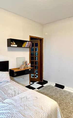 Casa para alugar com 90m², 2 quartos e 2 vagasQuarto Suíte